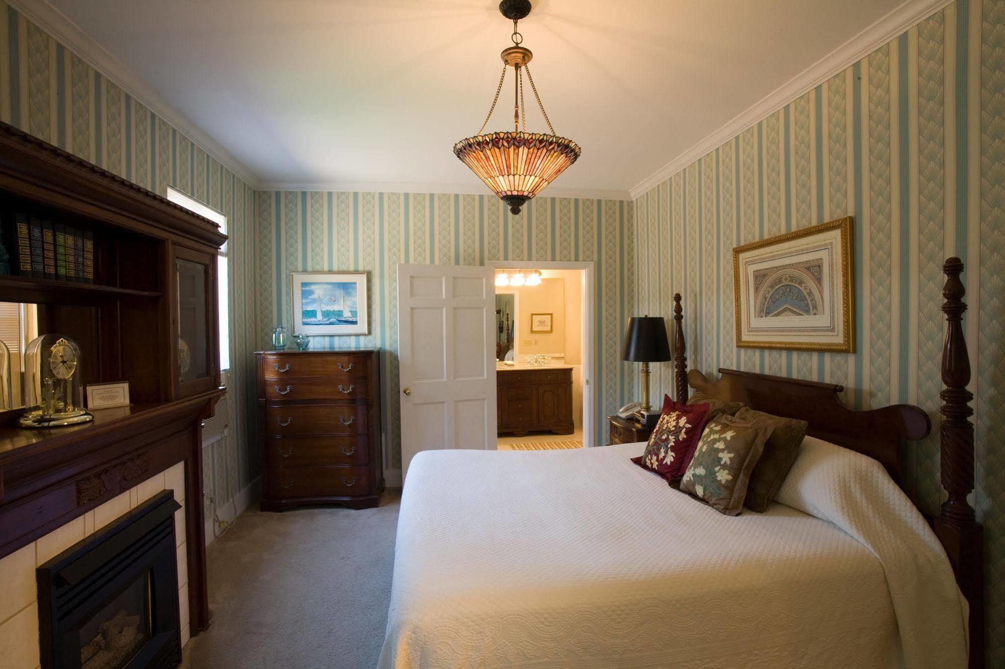 Maplewood Hotel Saugatuck Room photo